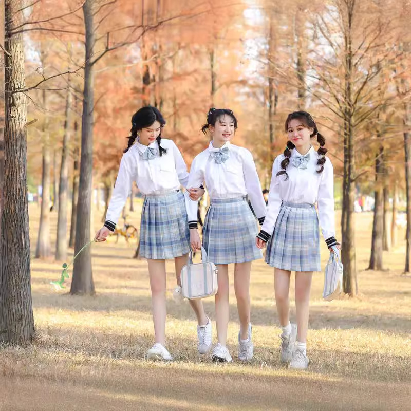 Pleated skirt, J06