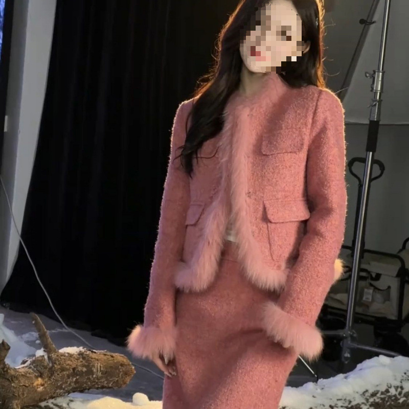 甜美套装2025圣诞新年战袍小香风毛领拼接羽绒大衣半身裙子两件套