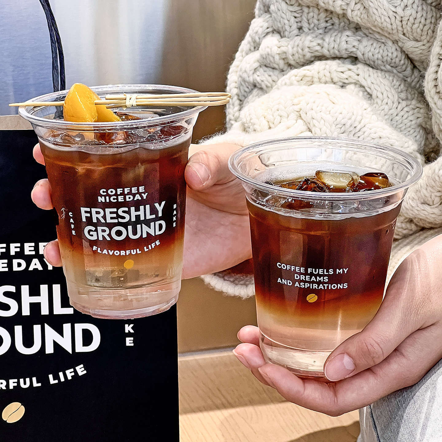 透明咖啡杯定制塑料拿铁美式冷饮外带打包杯子带盖奶茶商用印logo