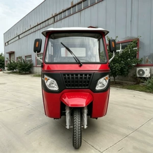 Fully enclosed three-wheeled motorcycle for urban and rural passenger transport, multi-seater passenger tricycle for short-distance passenger transportation in towns and villages