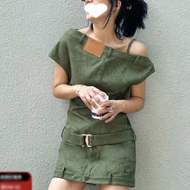 H2V纯欲复古斜肩牛仔连衣裙女2025夏季设计感小众辣妹抹胸A字短裙