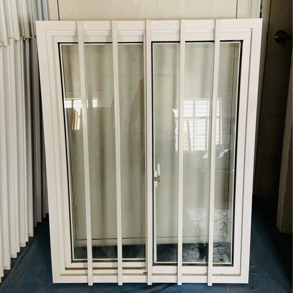 Прямые продажи завода пластиково-стеклянное раздвижное окно 1100×920 закалённое однослойное стекло