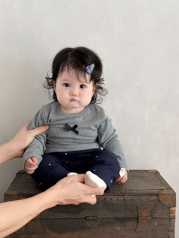 女の子の春と秋のボトリングシャツスーツ韓国風ベビーリボンインナー長袖Tシャツパンツお出かけ服|undefined