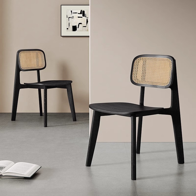 Silla de comedor de madera maciza de estilo antiguo 2024 nuevo estilo artístico Crema francesa Tejida de ratán Silla de abanico yi para el hogar