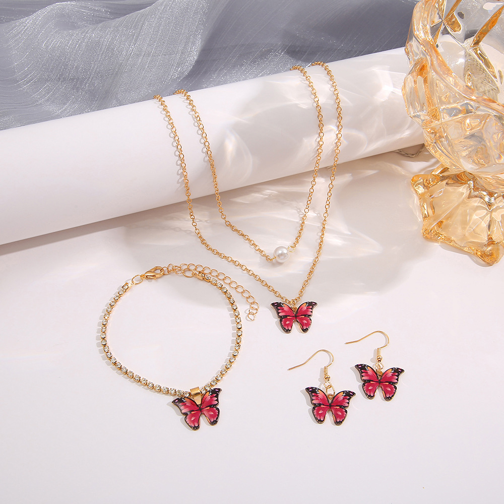 Butterfly Pendant Necklace Set Creative Retro Three-piece Jewelry_voghion.com