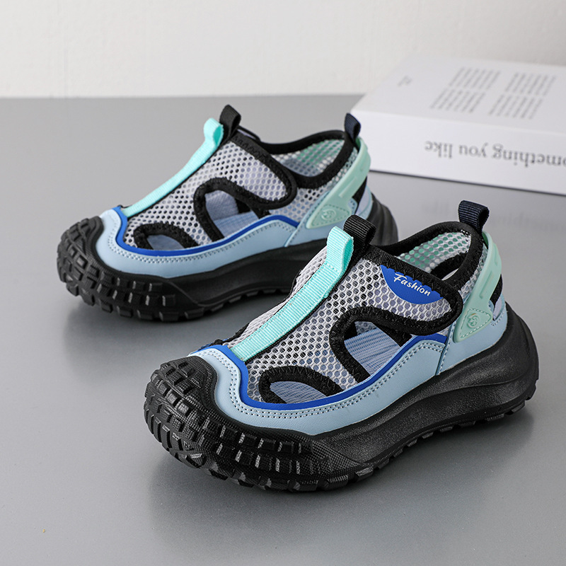 Hombres y niñas sandalias deportivas de verano 2025 nuevos zapatos de playa de malla transpirables zapatos casuales huecos para niños image 2