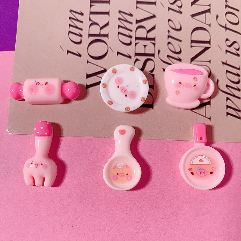 Nuevos dibujos animados para jugar con platos de cerdo tazas diy accesorios de resina crema pegamento para el cabello zapatos botones accesorios de taza de agua
