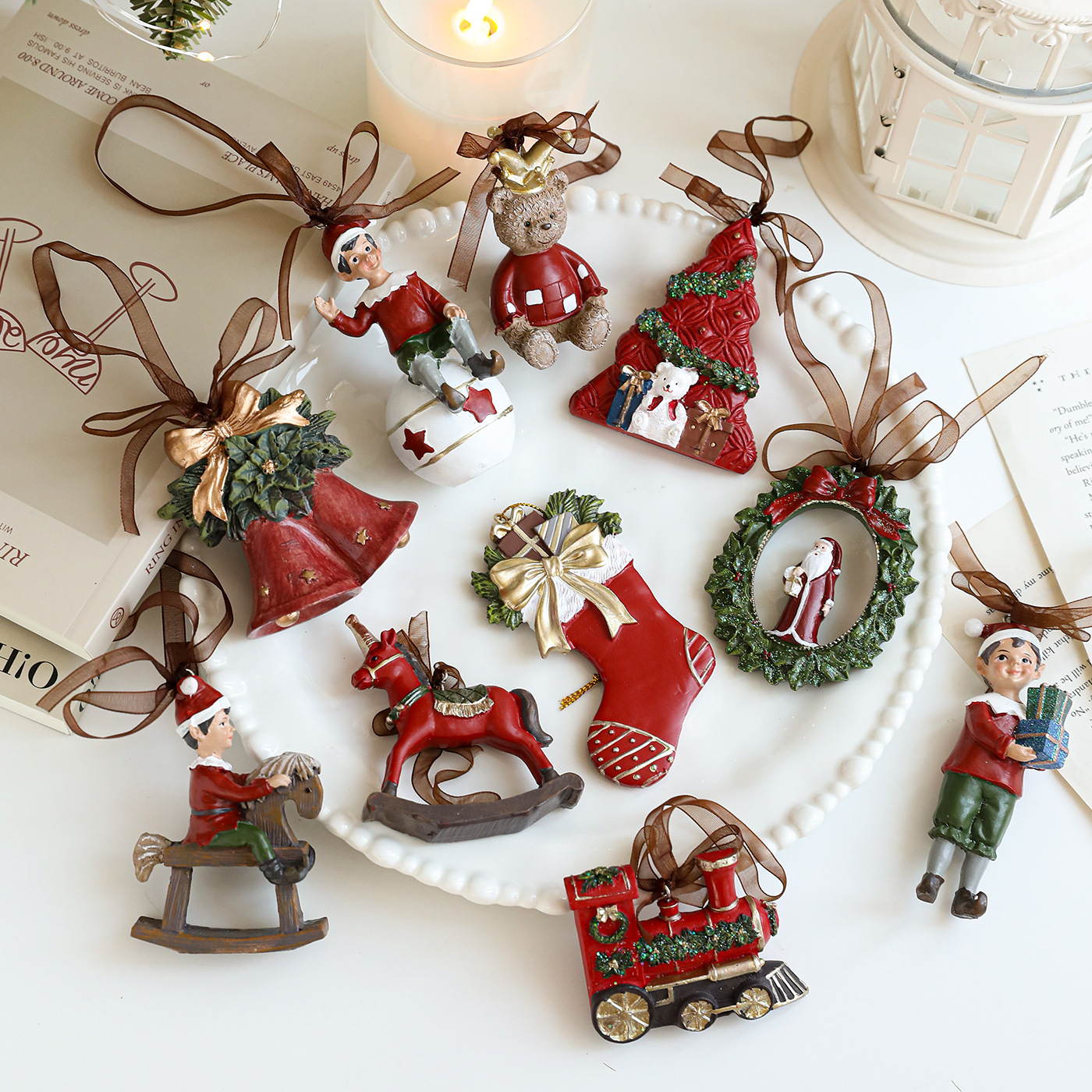 Nuevo colgante pintado de resina decoración del árbol de Navidad colorido retró campana tridimensional colgante de dibujos animados estadounidenses en stock