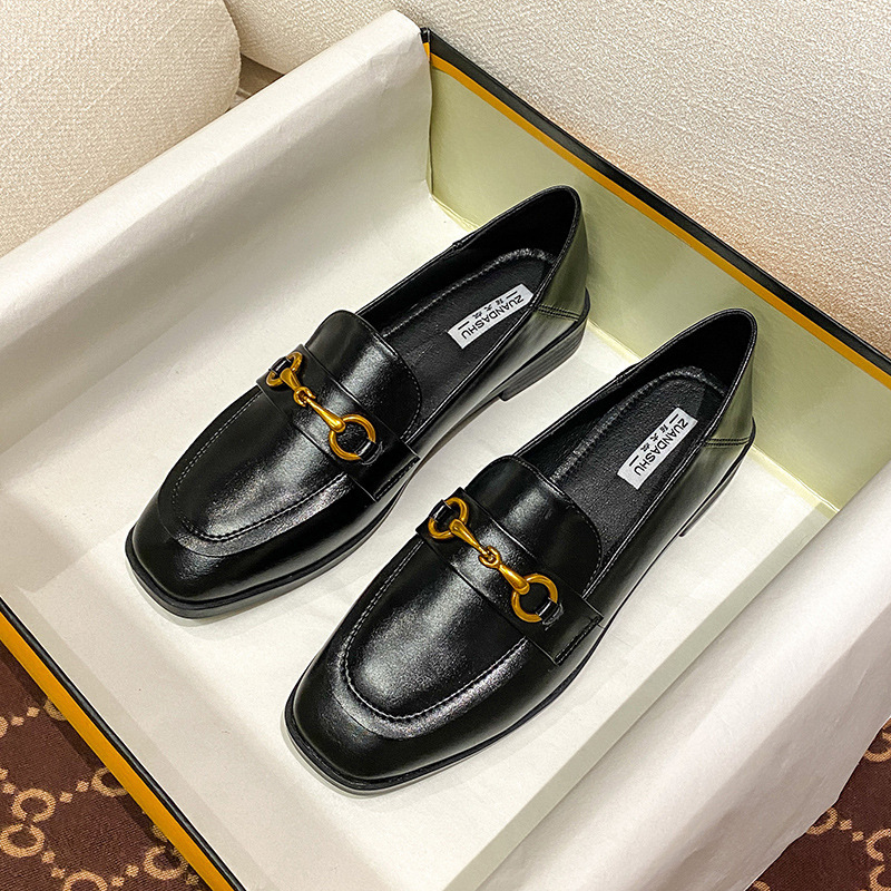 2026 New Autumn and Winter Women's Shoes British Style Small Leather Shoes Women's Flat Shoes Black Loafers Large Size 41 to 43