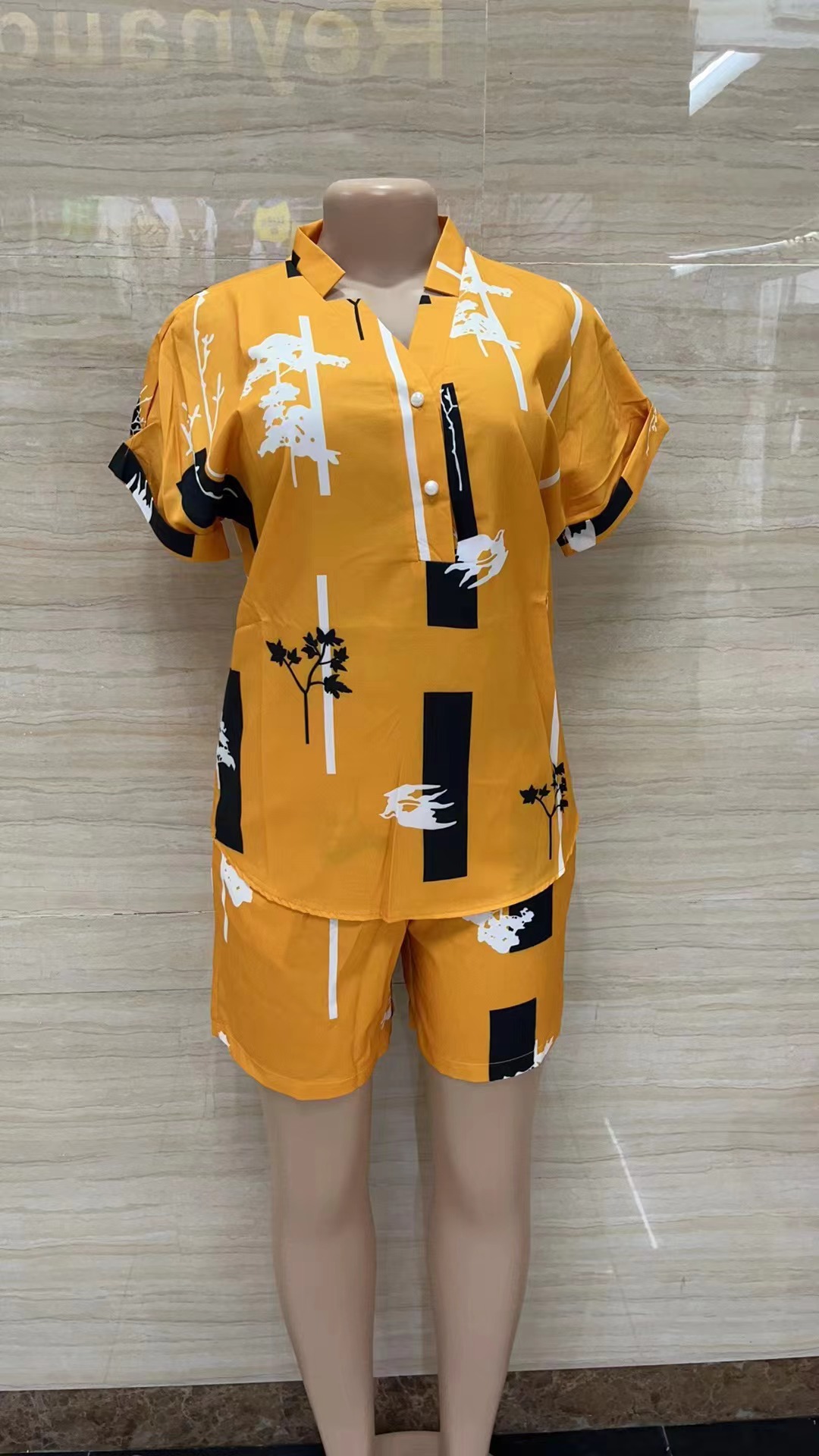 노란색 짧은 스타일