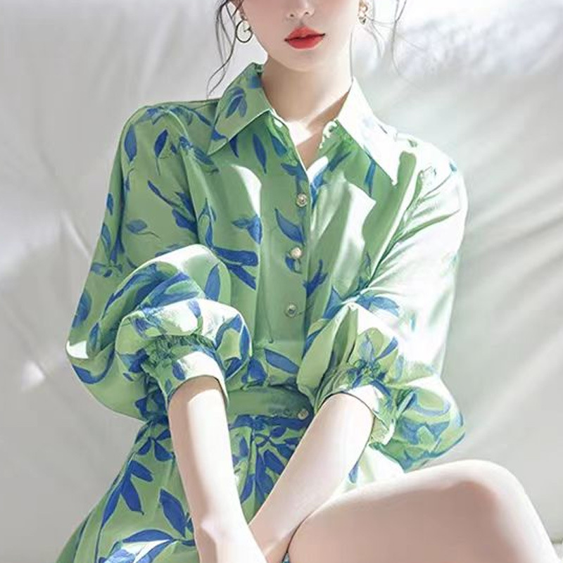 2025秋季新款绿色印花衬衫连衣裙设计感绝美温柔风裙子气质中长款|undefined