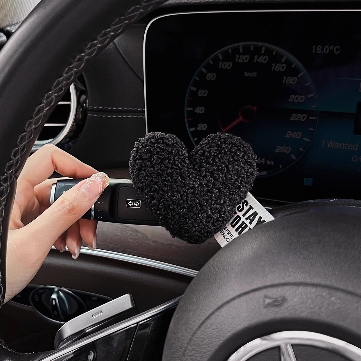 amor amor de peluche, engranaje de dirección, engranaje de dirección, control central, limpiaparabrisas, luces de dirección, adornos interiores de automóviles