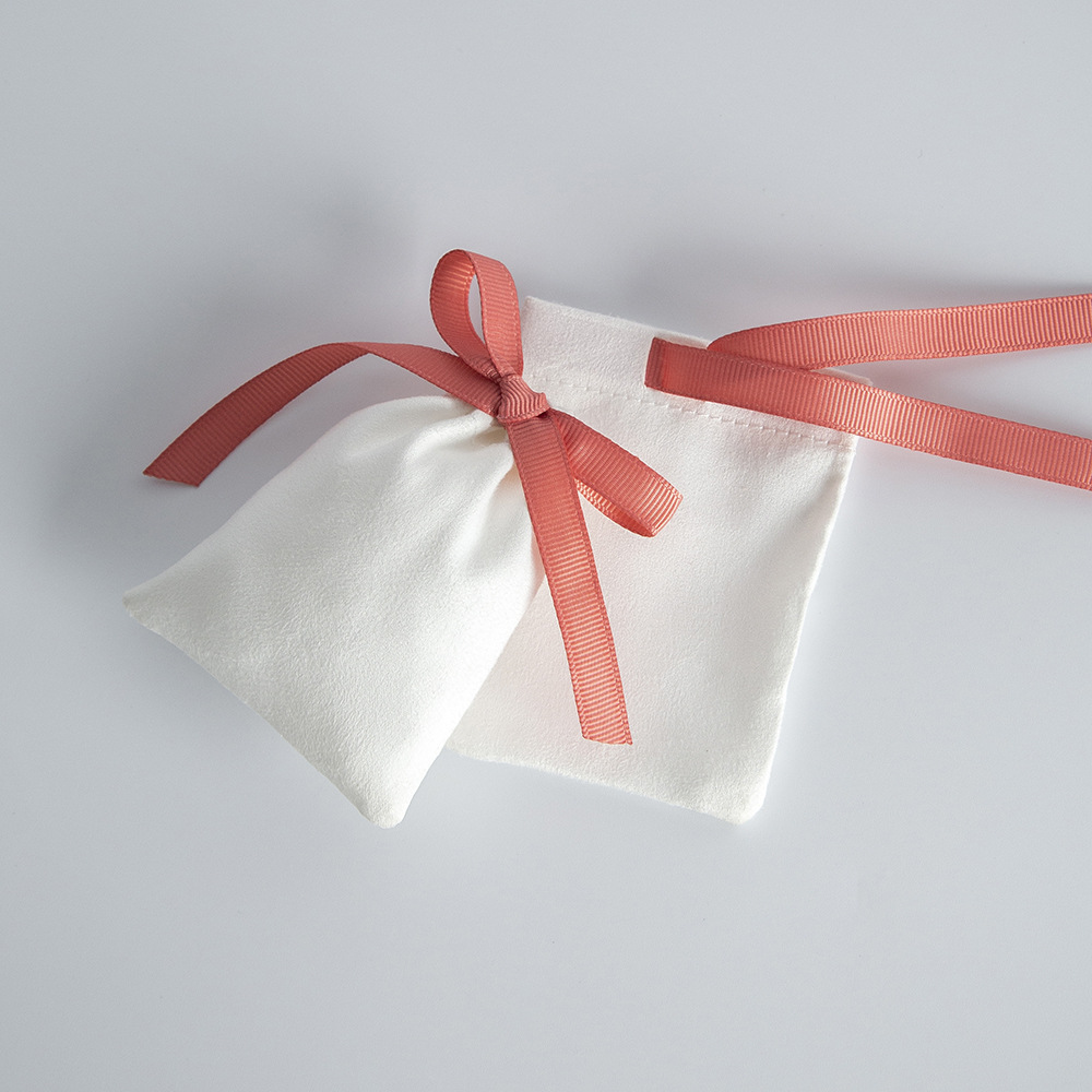 9g Weight Jewelry Packaging Bags Classification 1 Piece Quantity Daily Occasion Flannel Material Bow Knot Pattern Simple Style Style 1 Piece Flannel Simple Style Daily Bow Knot Jewelry Packaging Bags 9