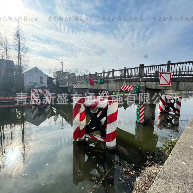 船用橡胶护舷 河道水上桥梁水上建筑用橡胶护舷