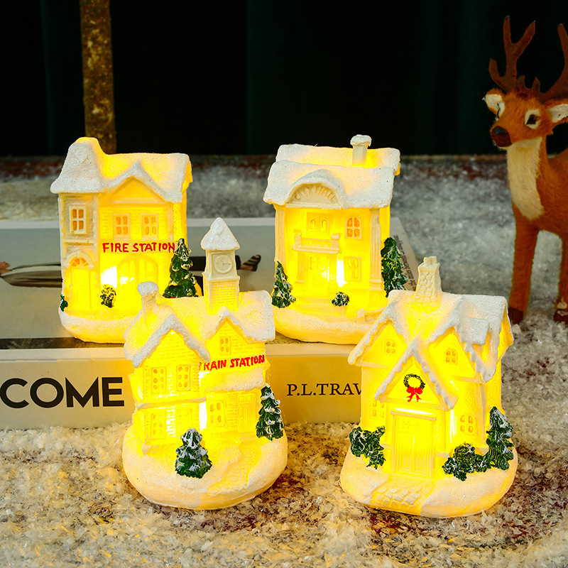 アマゾンの新しいクリスマス装飾樹脂の小さい家の小さい景観のクリスマスのアイデアの白い発光の小さい家のプレゼント|undefined