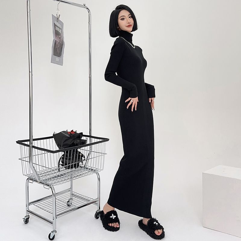 Spring and Autumn High-Neck Ultra-Long Floor-Length Sweater Dress with Long Sleeves, Slim Fit, Versatile and Elegant for Women