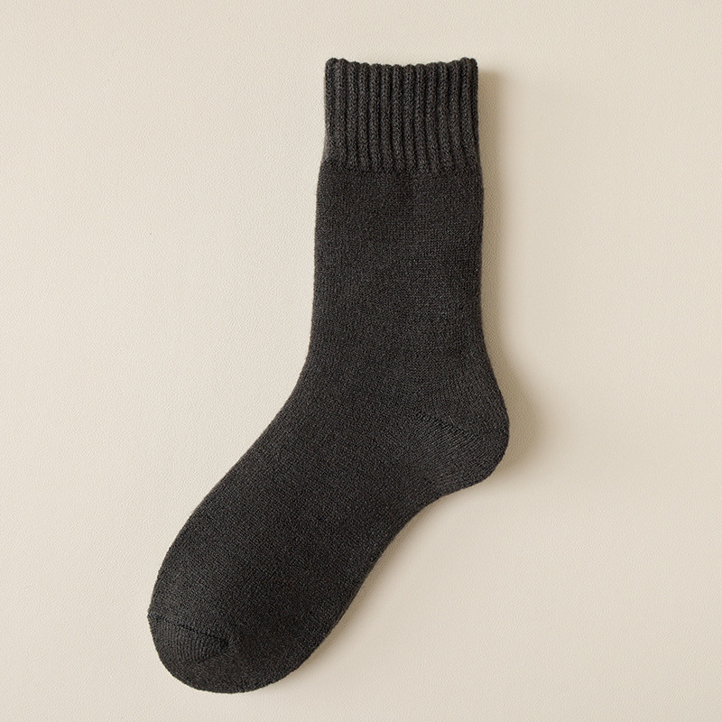 カシミヤの靴下の女性の月子の靴下の秋冬の中で靴下とベルベットの厚い保温の睡眠の靴下のぬいぐるみの長い筒の床板の靴下