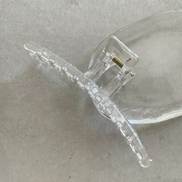 Plastic elegant hairgrip