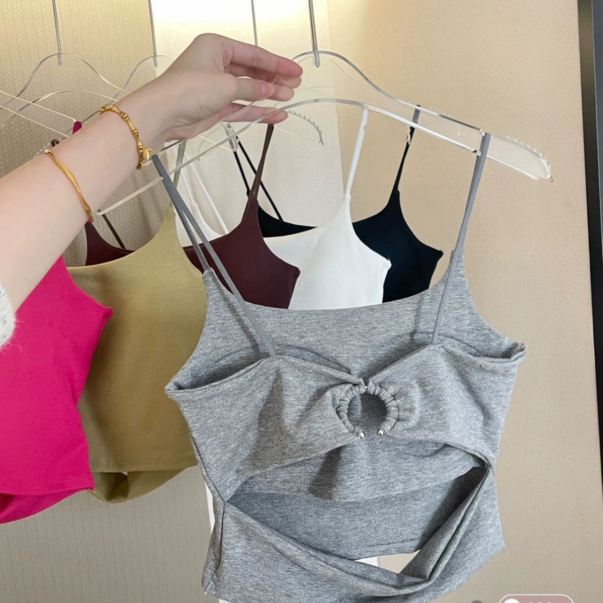 1080 весна и лето, новинка, шикарная красивая маленькая кофточка с вырезом на спине, женская сексуальная внутренняя одежда Pure Desire, удобная и дышащая