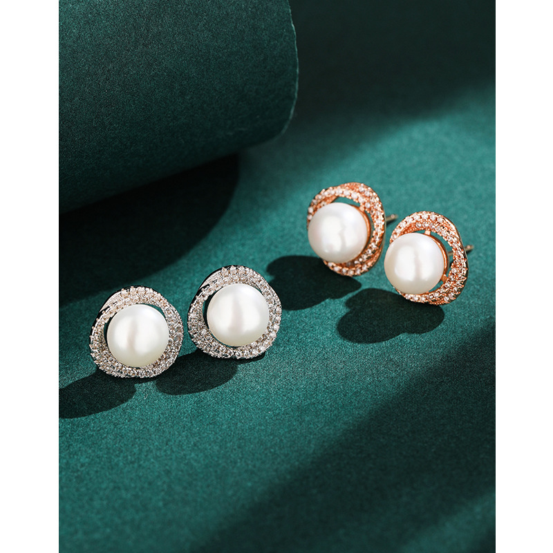 S925 plata esterlina perla de agua dulce pendientes para las mujeres verano luz lujo nicho diseño alto sentido 2023 nuevos pendientes