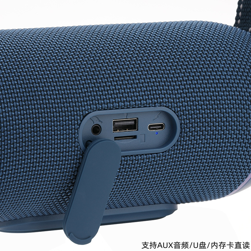 2025 nuevo altavoz bluetooth 695 tarjeta portátil de gran volumen USB pequeño sonido bluetooth subwoofer de alto valor