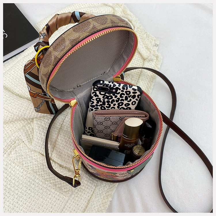 Nuova borsa per la moda femminile borsa a tracolla diagonale, borsa a secchiello graffiti orsetto, borsa alla moda femminile, texture di nicchia_voghion.com