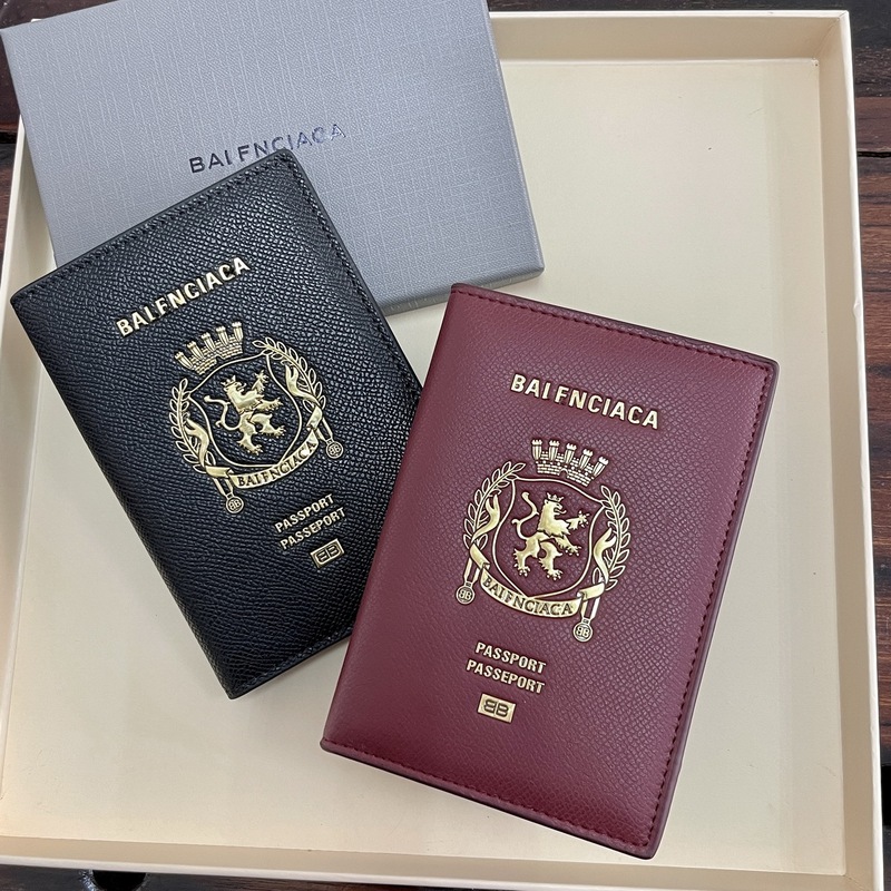 Spring and Summer 2025 New Paris Genuine Leather Passport Wallet No Air Ticket Passport Holder Head Layer Cowhide Passport Bag Card Bag Trendy