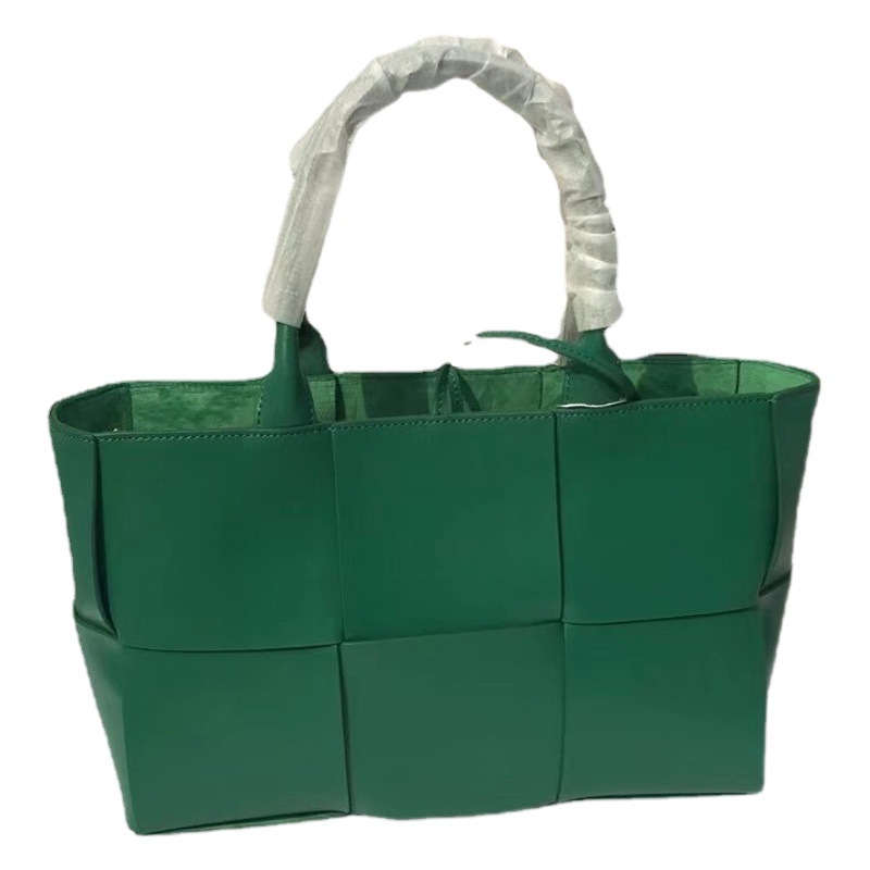Bolso tote ARCO de moda para la primavera 2025, estilo internet, gran capacidad, con bolsa interior con cremallera, bolso de hombro, 6 colores, en stock.