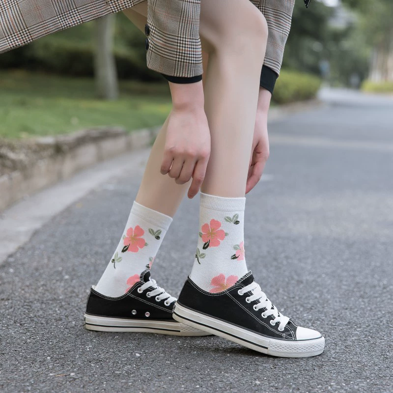Tide, summer fresh breathable cute Japanese knee socks flower-shaped, mid-length, (Cross-border trading)