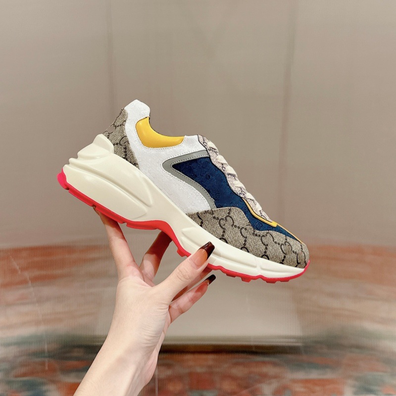 흰색 카드 접합 문자