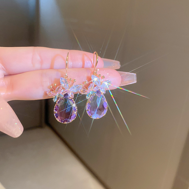 Corea del Sur ins pendientes elegantes Luz de lujo de alto grado pendientes para las mujeres Verano nuevo ZIRCON mariposa gota de agua pendientes de gancho de oreja