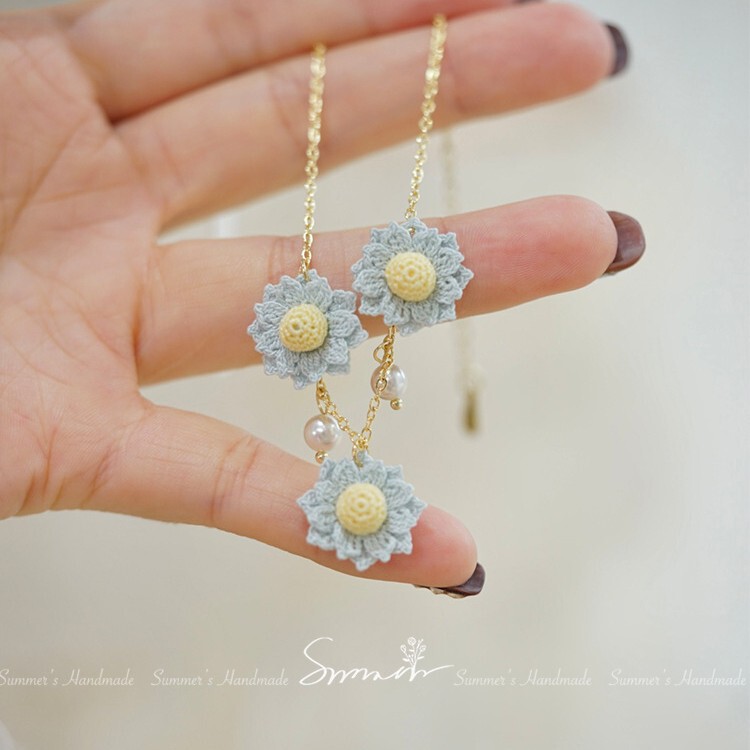 Cross-Border Wholesale Hand-Woven Chamomile Bracelet Pure Handmade Micro-Crochet Daisy Bracelet Finished Product in Stock