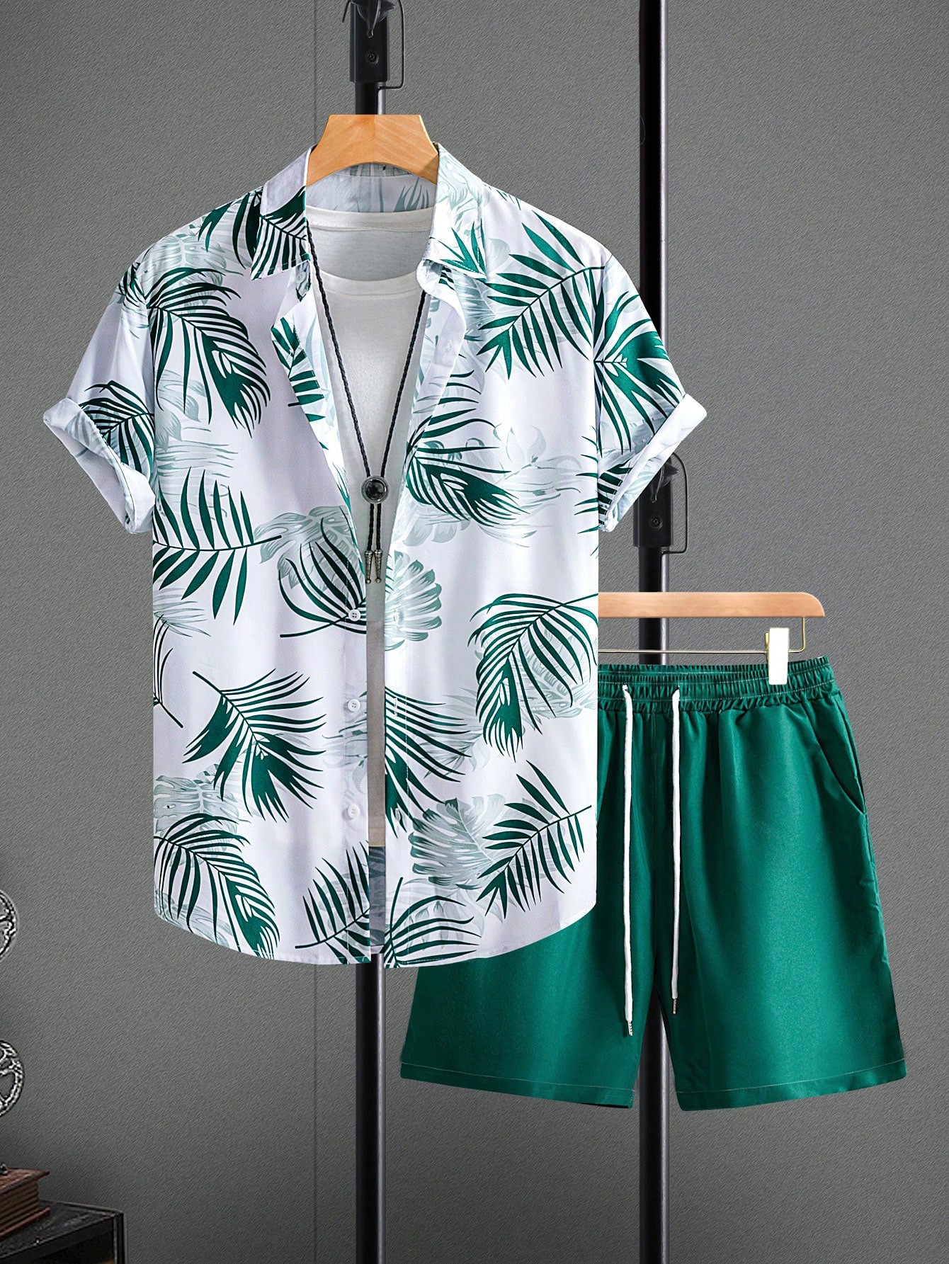 Transfronterizo amazónico hombre con solapa tropical hoja impresa camiseta pantalones cortos set de playa de vacaciones casuales set de dos piezas