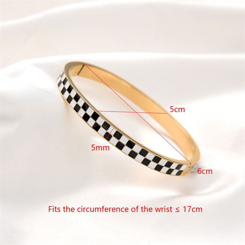 Simple Style Checkered Stainless Steel Bangle In Bulk display picture 6