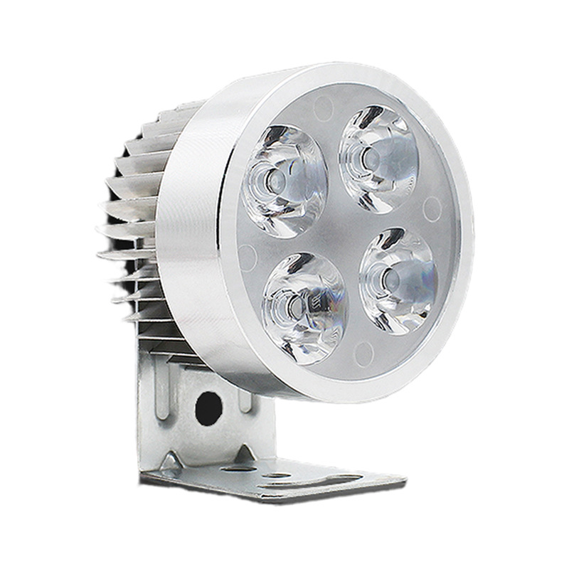 Vehículo eléctrico cuatro perlas LED spotlight motocicleta renovación delanteros externos auxiliares de automóviles LED delanteros luz de niebla general