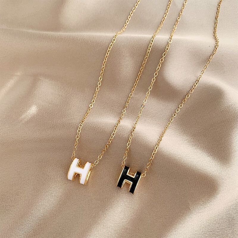 H Letter Pendant Necklace for Women, Ins Style, Light Luxury, Niche Design, High-End Feel, Stylish, New Model for Students, Internet Celebrity Clavicle Chain H Letter Pendant Necklace for Women, Ins Style, Light Luxury, Niche Design, High-End Feel, Stylish, New Model for Students, Internet Celebrity Clavicle Chain