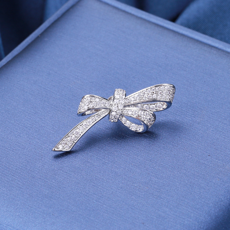 Elegant Simple Style Bow Knot Copper Plating Inlay Zircon Women's Brooches display picture 3