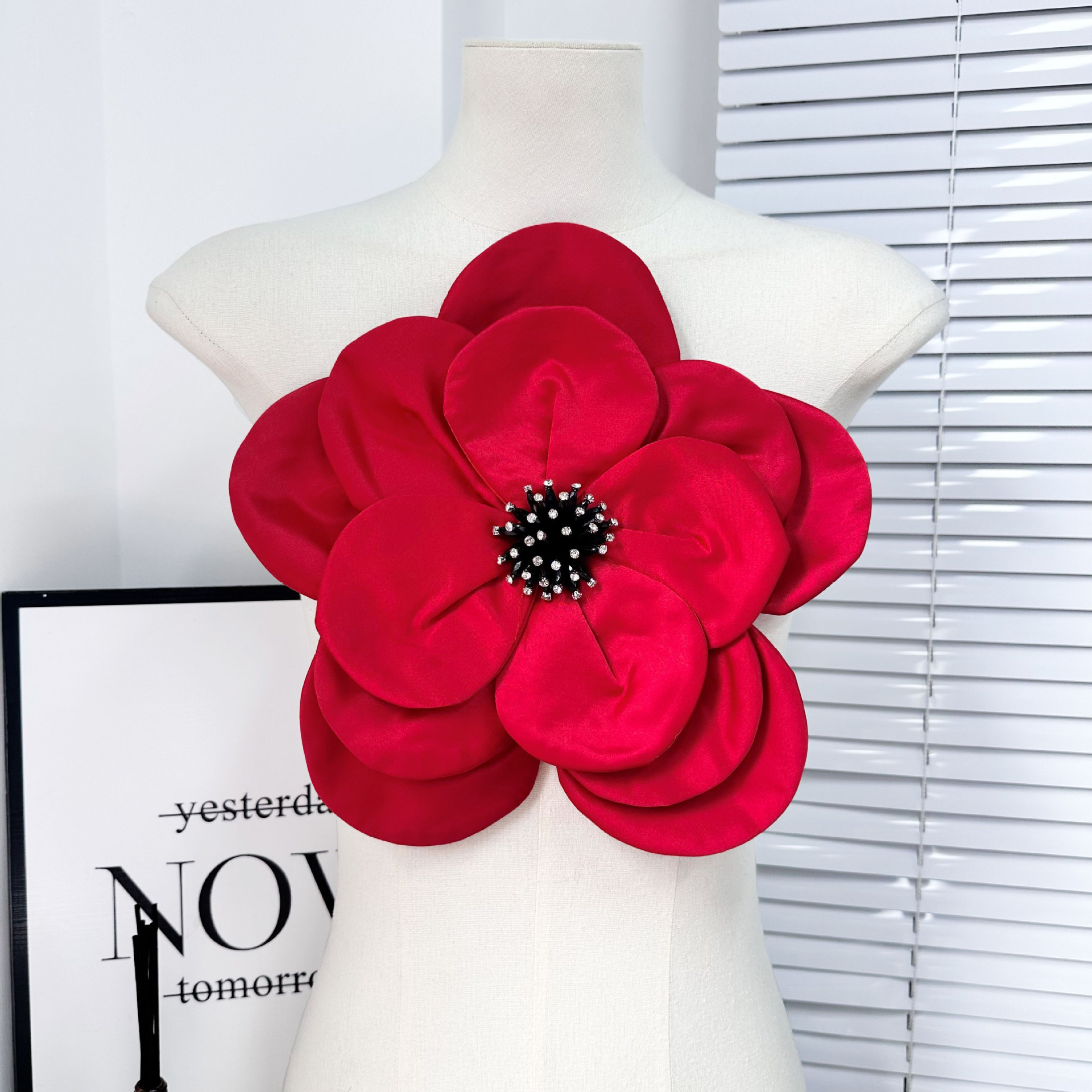 Nuevo estereoscópico simple abrigo floral vestido vestido accesorios de decoración tela exagerada accesorios de pecho