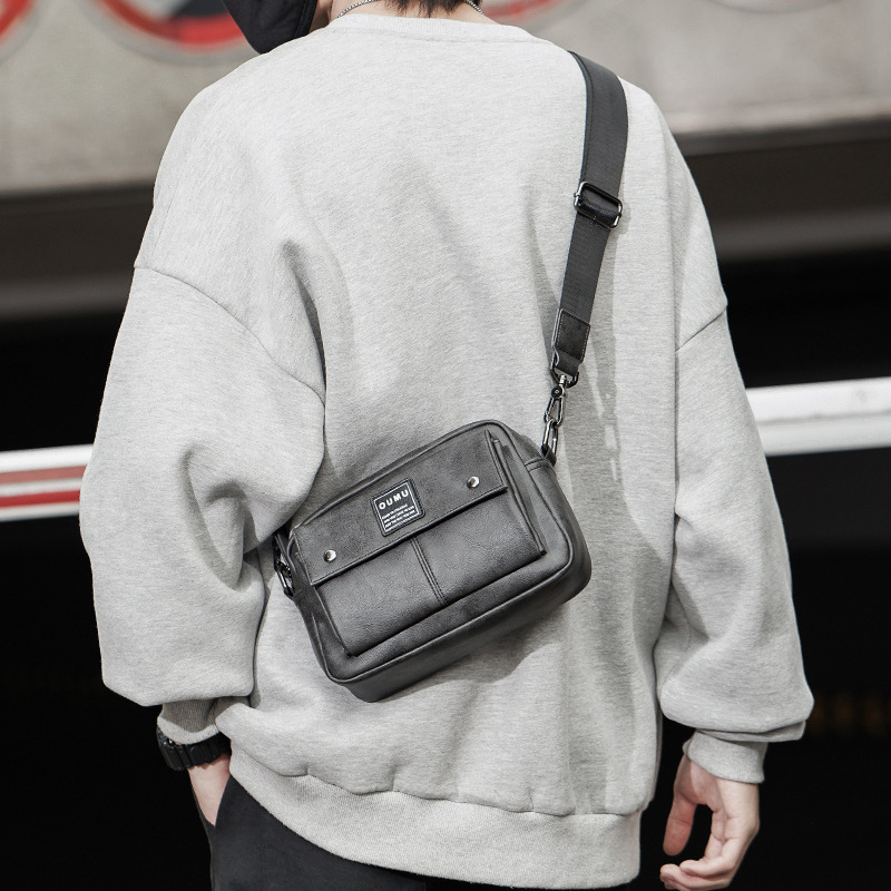 2023 new casual men's shoulder bag Korea...