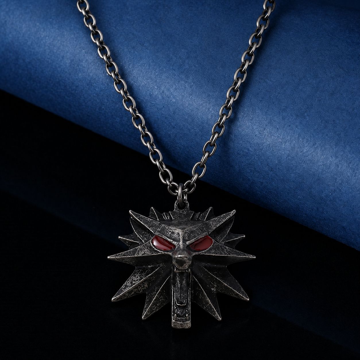 Witcher3 asistente 3 caza loco personalidad cabeza de Lobo los hombres aleación colgante collar europeo y americano juego accesorios periféricos