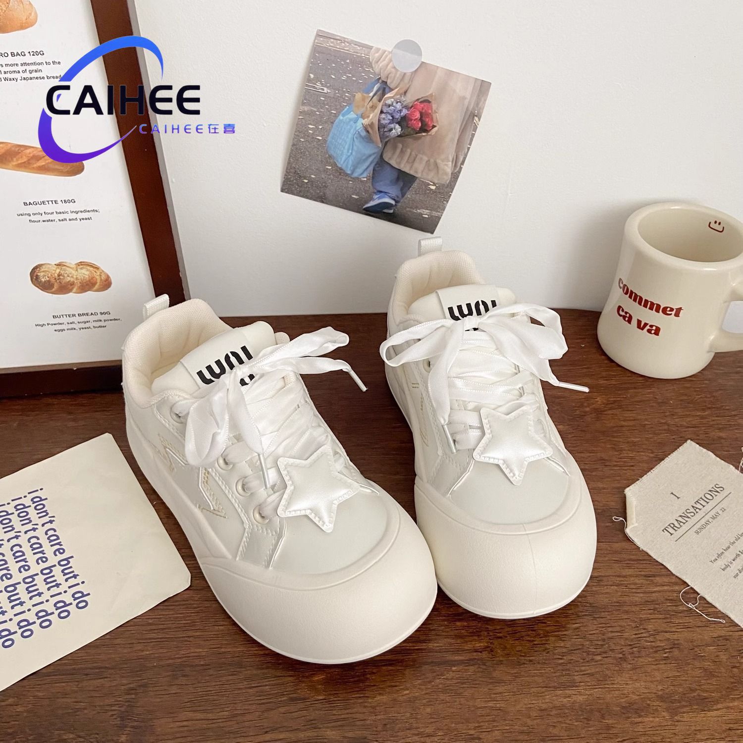Zapatos blancos de fondo grueso para niños y niñas en el campus 2024 nuevos zapatos deportivos casuales de estilo explosivo, zapatos de pan chic