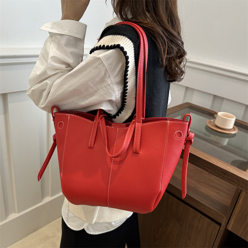 Autumn/Winter Retro Large Capacity Women's Casual Versatile Commute Shoulder Bag and Tote Bag