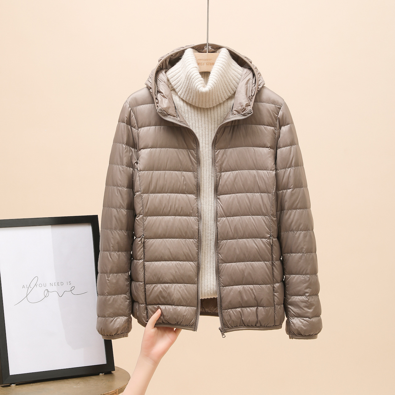 Shallow coffee (hooded)