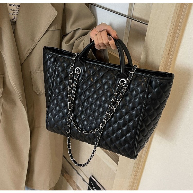 European And American Lingge Bag New Large Capacity Chain Bag Fashionable And Versatile Handheld Single Shoulder Tote Bag_voghion.com