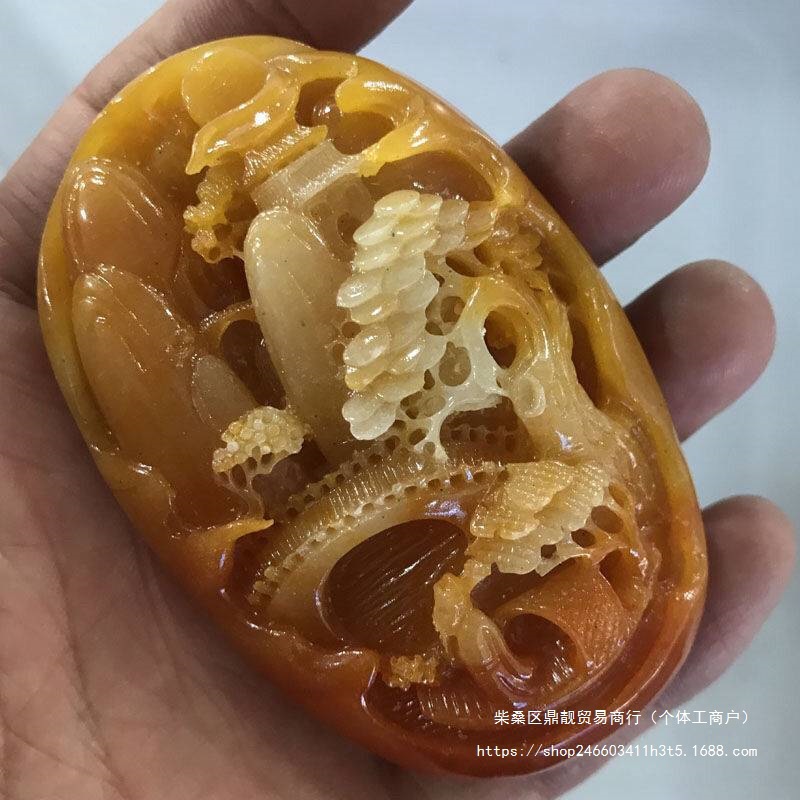 云南黄龙玉山水意境手把件玉石山水风景画把玩件迎客仙手把件男款