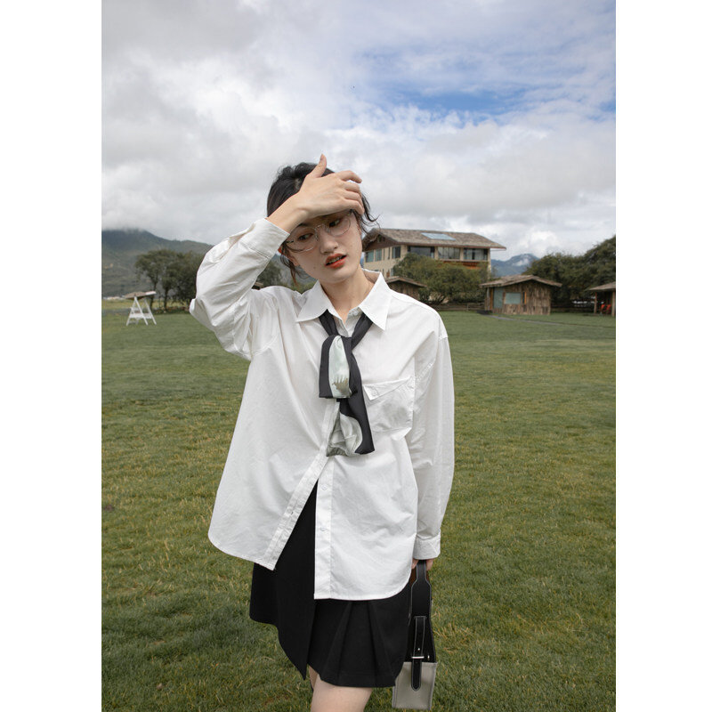 Women's Autumn Shirt with a Unique Design, Versatile, with Fold-Over Pockets, Loose Fit, Slimming Long-Sleeve Top