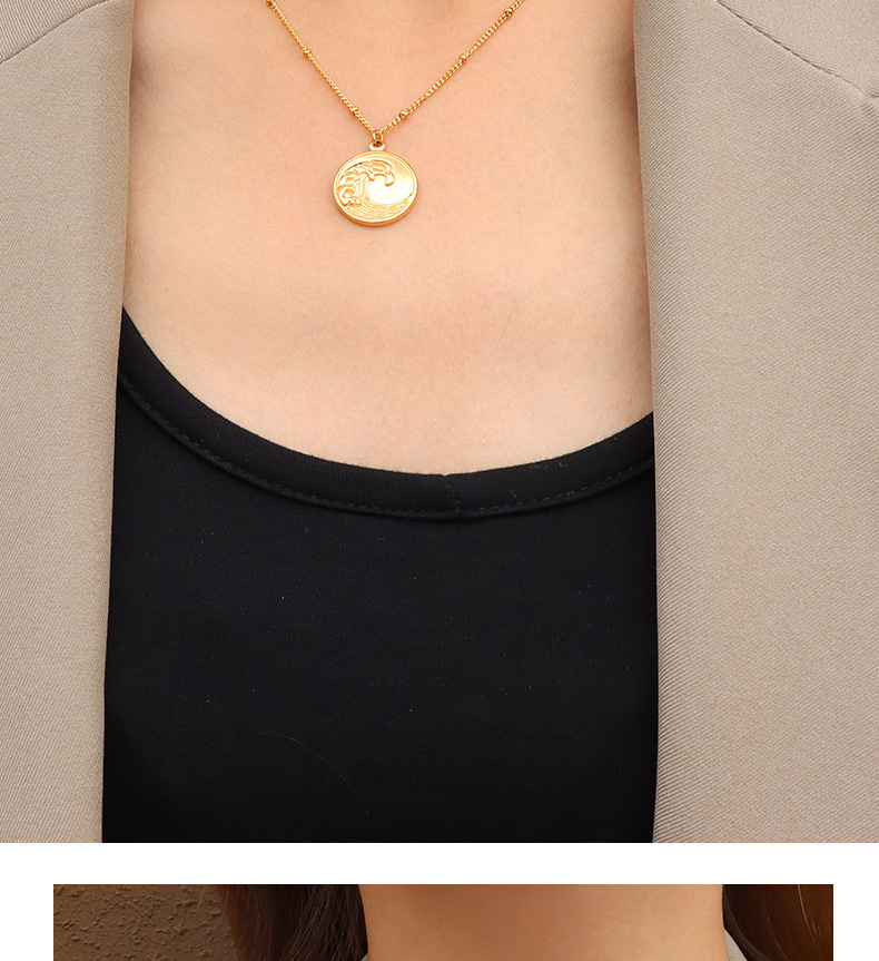 Retro Round Pendant Clavicle Chain display picture 1