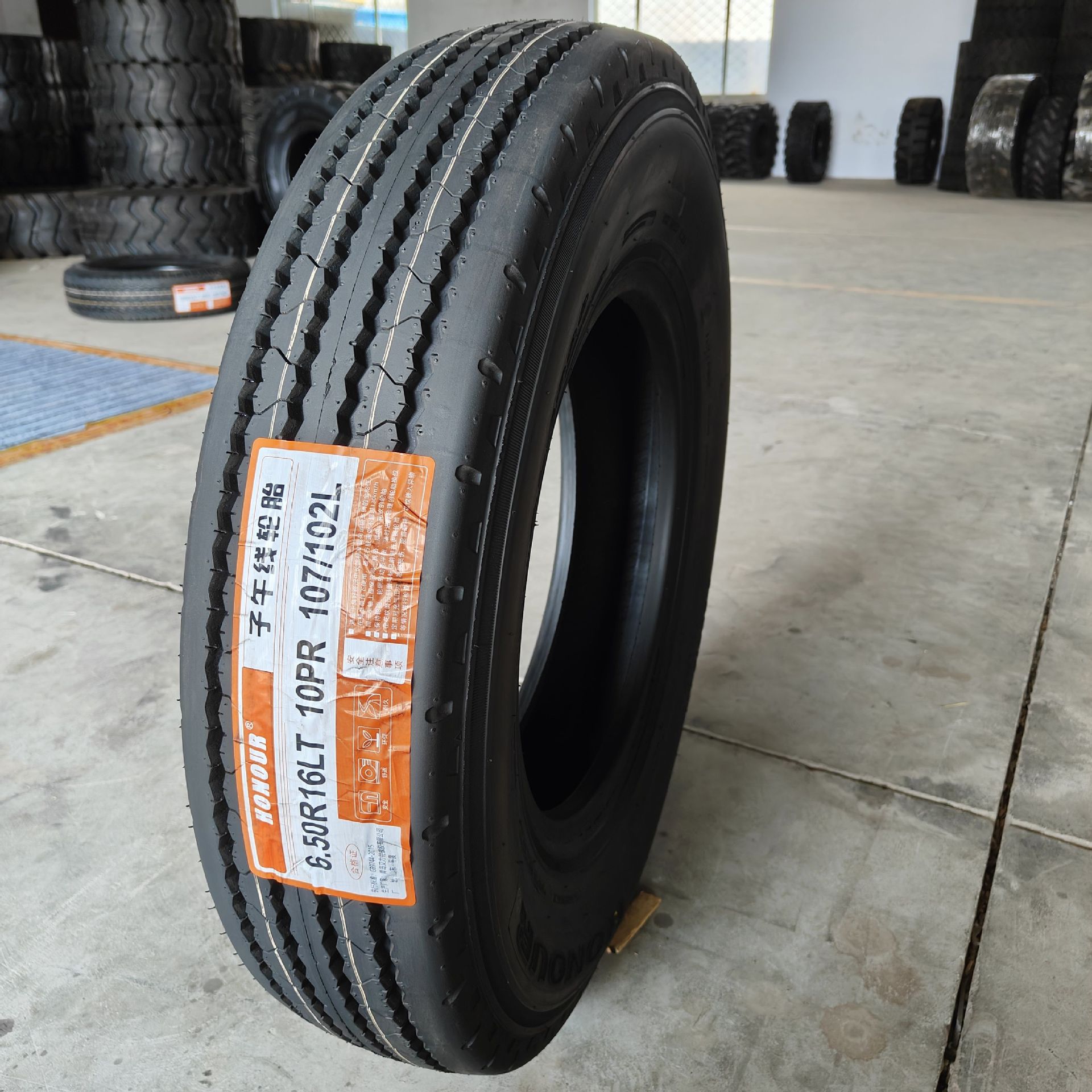 뜨거운 판매 프로모션 in-650R16LT 업그레이드 10 층 강철 와이어 진공 타이어