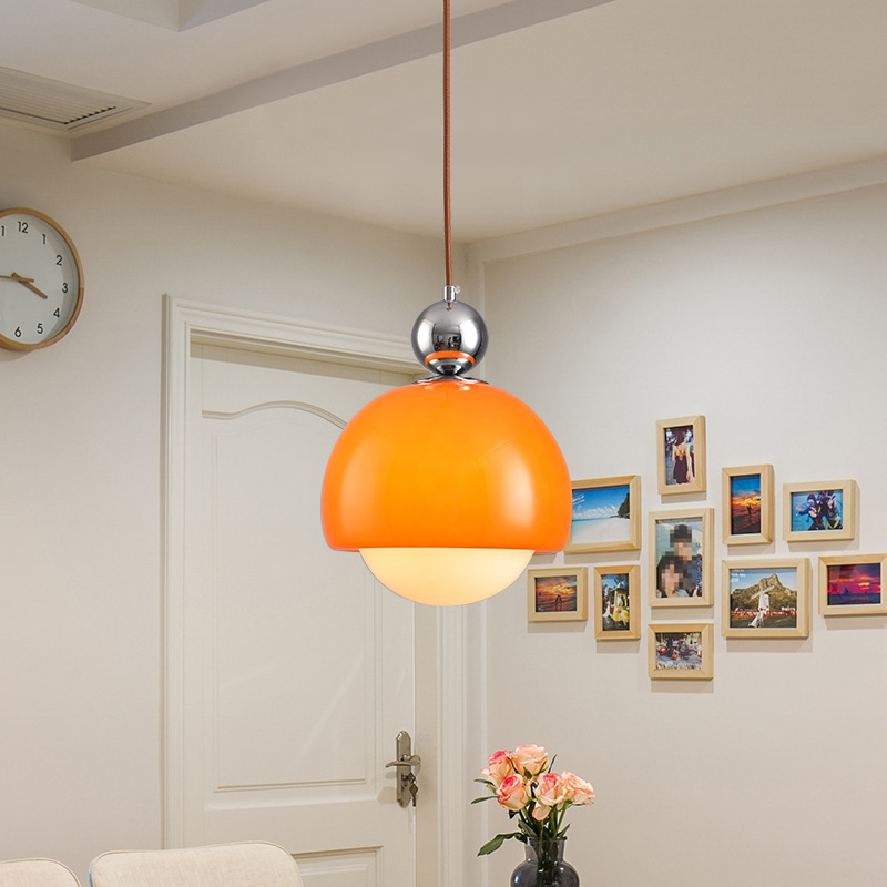 Lámpara de cabecera de cama de aire crema moderna y simple dormitorio principal pasillo balcón lámpara de línea larga tienda de té leche restaurante pequeña lámpara de cama