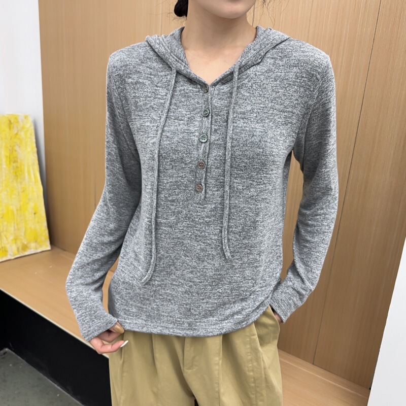 Hooded Long-Sleeved T-Shirt for Women, Summer Loose Fit, Large Size, Versatile Buttoned Half-Open Knit Top, Sun-Protective Outerwear, Simple Top Hooded Long-Sleeved T-Shirt for Women, Summer Loose Fit, Large Size, Versatile Buttoned Half-Open Knit Top, Sun-Protective Outerwear, Simple Top